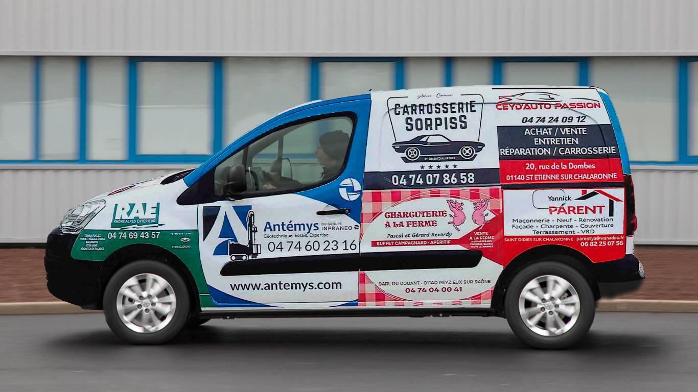 Véhicule de livraison portage des repas co-financé par ANTEMYS
